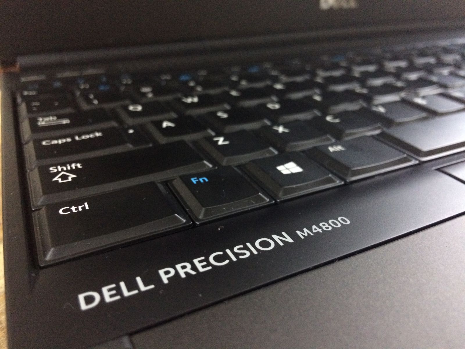 Dell Precision M4800 (Core I7, Ram 8GB, SSD 200GB, VGA RỜI K100M, Màn hình full HD)