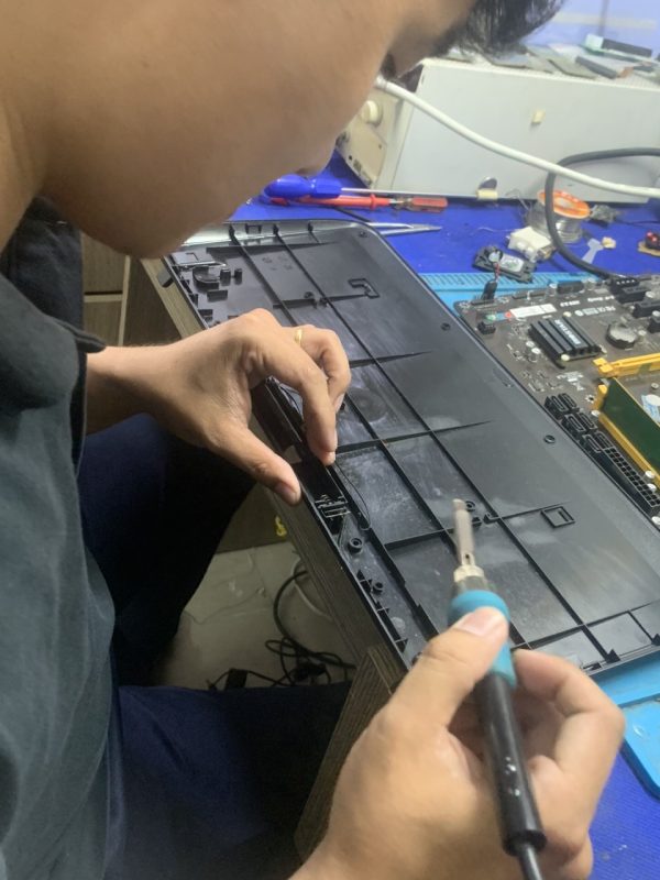 ModunComputer cam kết mang đến cho bạn những dịch vụ sửa máy tính tại nhà chất lượng hàng đầu. Mọi quá trình kiểm tra và sửa máy tính đều thực hiện trước sự quan sát của bạn